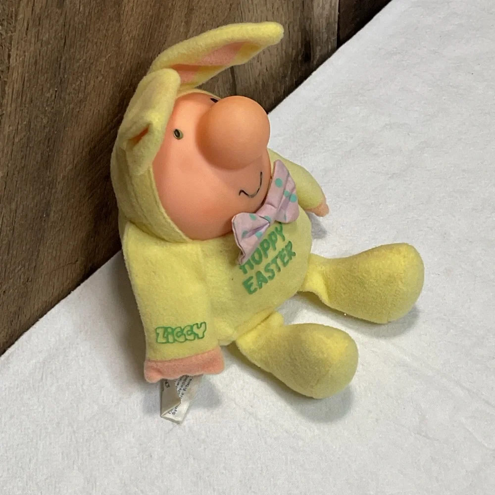 Vintage Ziggy Hoppy Easter Bunny Plush Body Vinyl Head 1985 Collectible - Picture 2 of 4